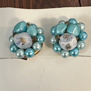 Elegant vintage Turquoise and Silver Cluster Earrings